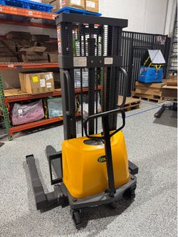 Apollo semi-electric pallet jack (3300 lbs)