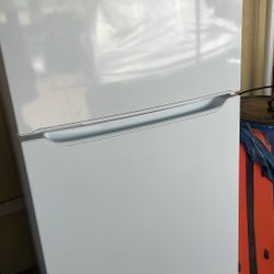 Frigidaire refrigerator