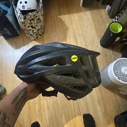 Specialized Cycling Helmet 