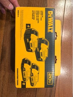Dewalt (2) 4 amp battery and  (2) 2 amp battery