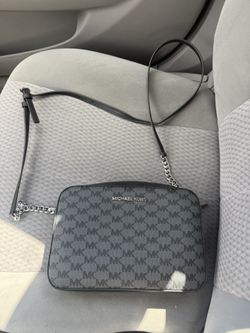 Michael Kors Bag Like New