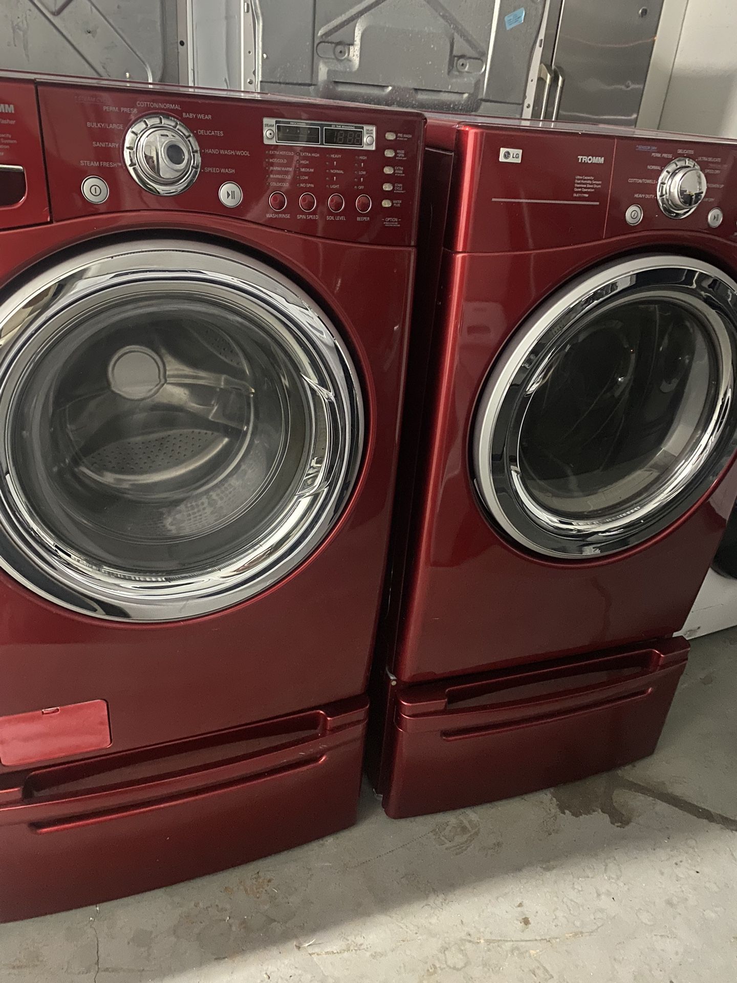 LG Washer And Dryer Set Working Good with pedestals included