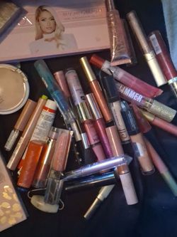 Mixed Makeup Lot – Lip Gloss, Lipstick & More