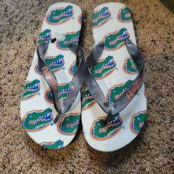 Women's FLORIDA GATORS Flip Flops..size 6