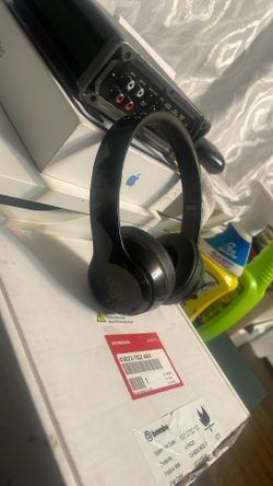Beats Solo 3 “LIKE NEW”