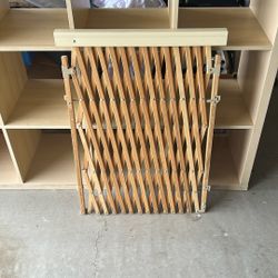 Extendable Gate. Pets/baby