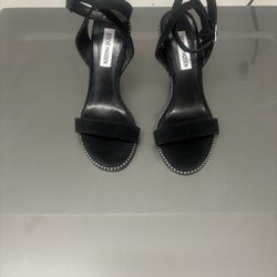 Steve Madden Black Strappy Heal 