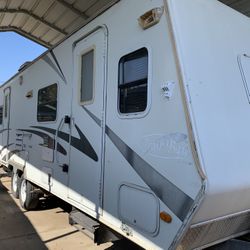 2004 R-vision Trail-bay