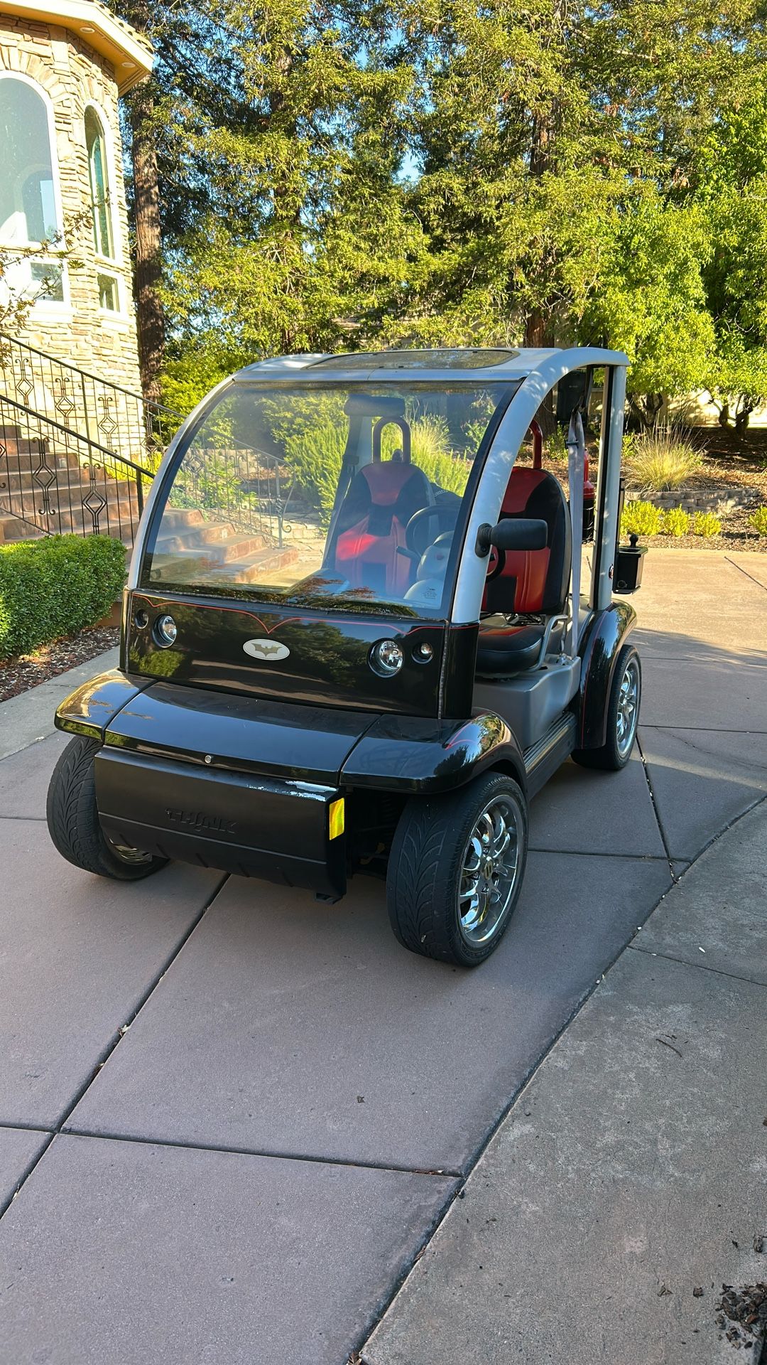 2002 Ford Think Golf Cart Neighbor