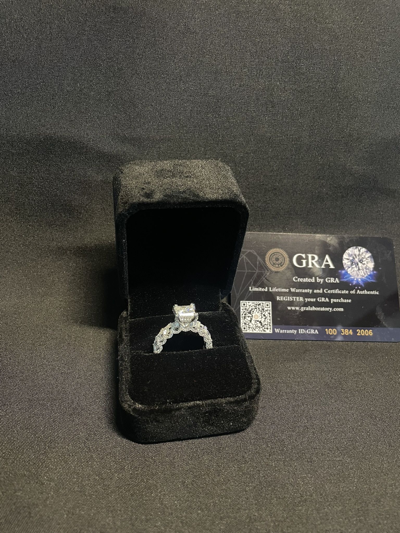 3.0ct Women’s Engagement ring