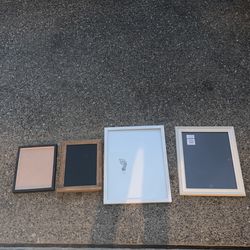 4 Picture Frames 