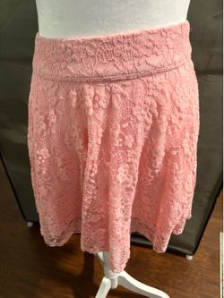 Hollister Pink Floral Lace Mini Skirt Soft Girl Coquette Skater 90’s Y2K, Size XS