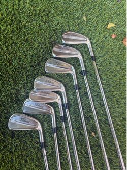 Titleist T-200 irons