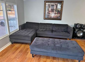 Kane’s Finn II Charcoal Gray Tufted Sectional Sofa w/ Ottoman