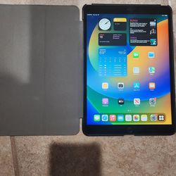7th Gen iPad w/Cover - Yes It's Available 