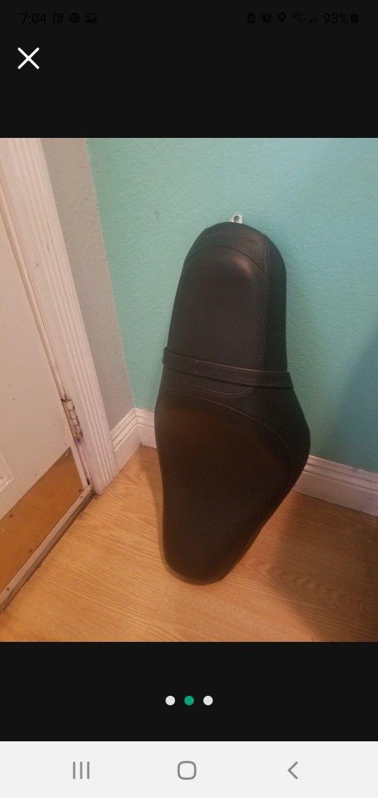 Harley Davidson Sportster Mustang Motorcycle Seat..Fits 2005 and up..Like New!!..Very Comfortable!