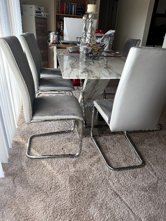 dinning table
