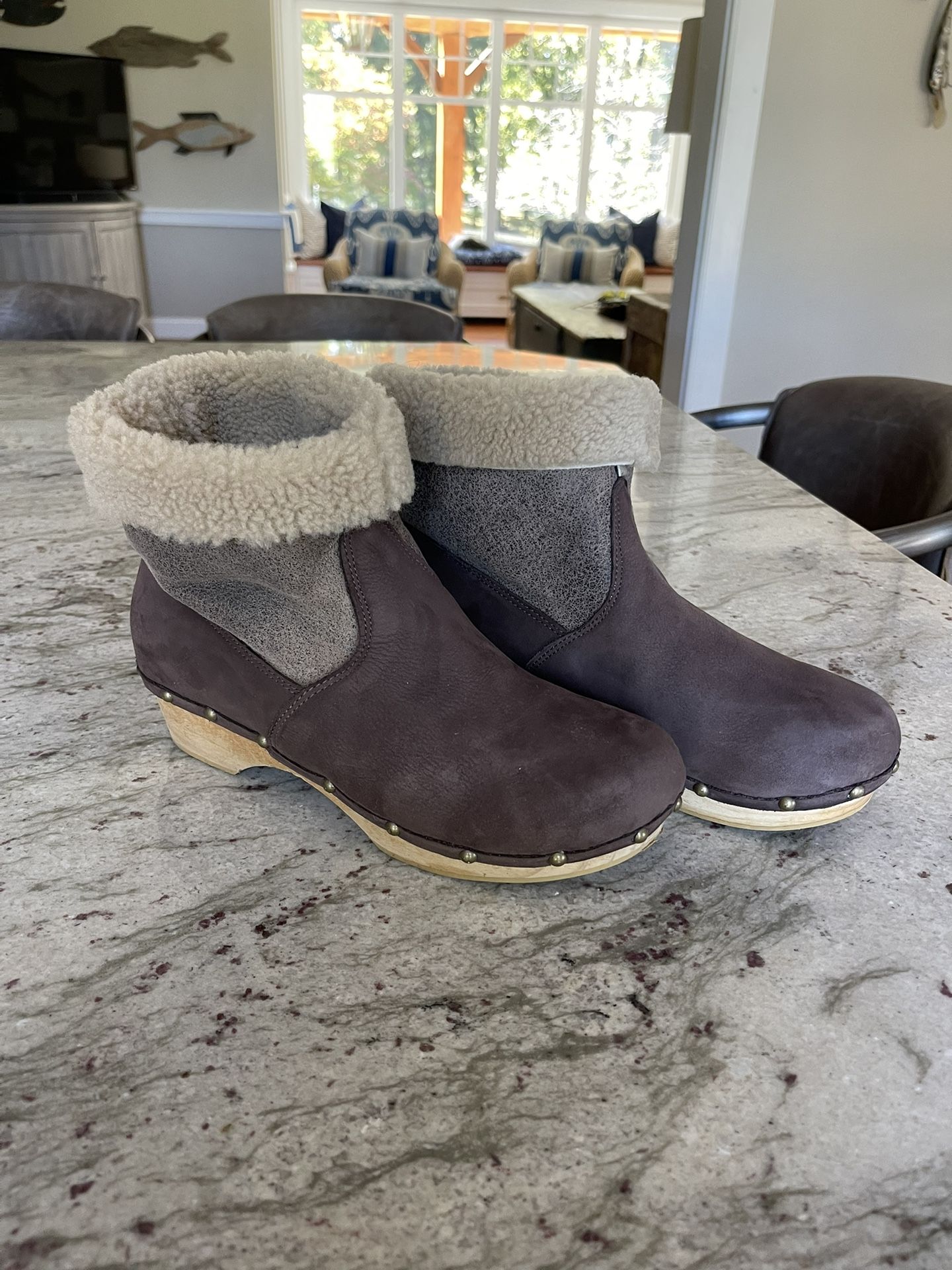 Anthropologie Penelope Chilvers  Shearling Clog Boots - 40