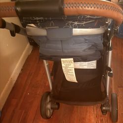 Used Monbebe Lynx 6 in 1 Modular Travel System With Out The Infant Car Seat.