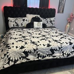 King Bed With Matress And Frame Togheter
