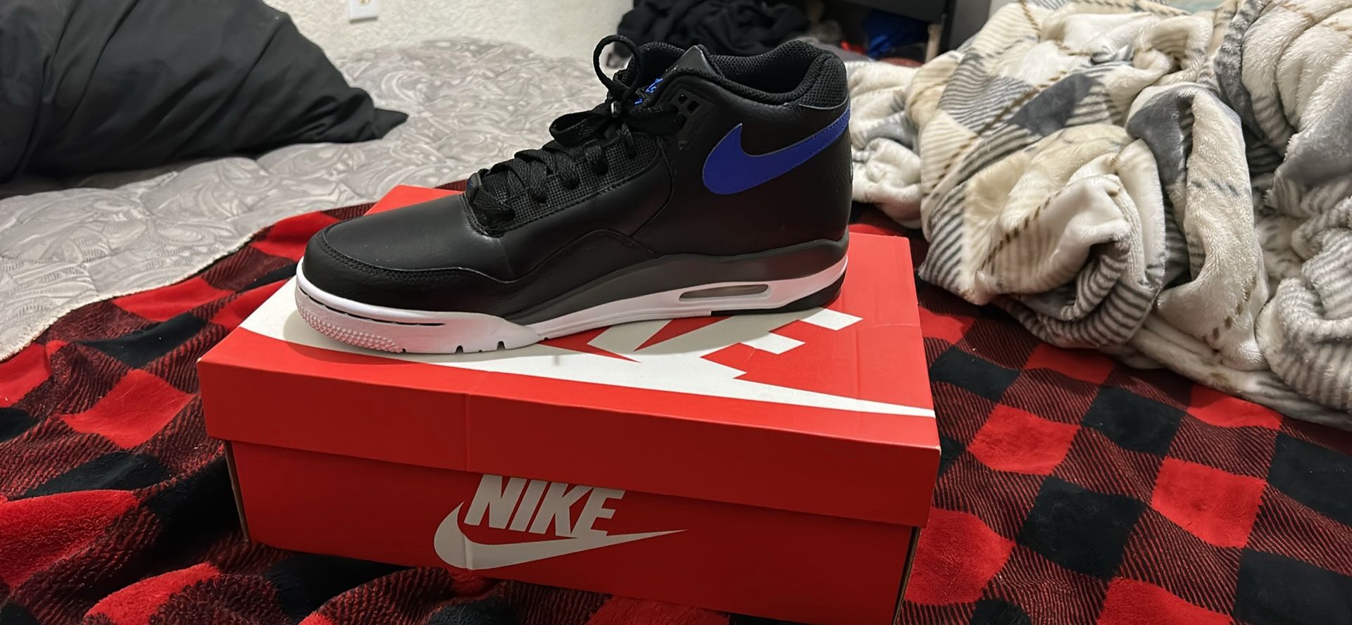 Nike Flight Legacy Size 10 – Blue