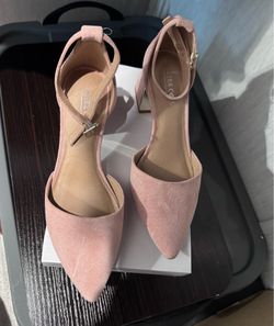 Rose pink & gold  wide heal shoes