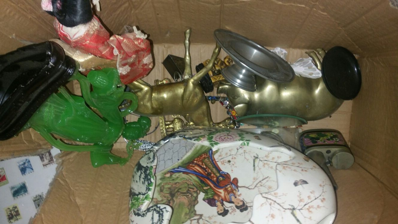 Random vintage items. $10 each .I have more posted too.