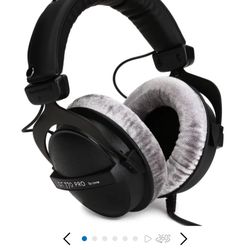 Beyerdynamic DT 770 PRO Studio Headphones