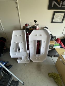 40 With Light Bulbs.