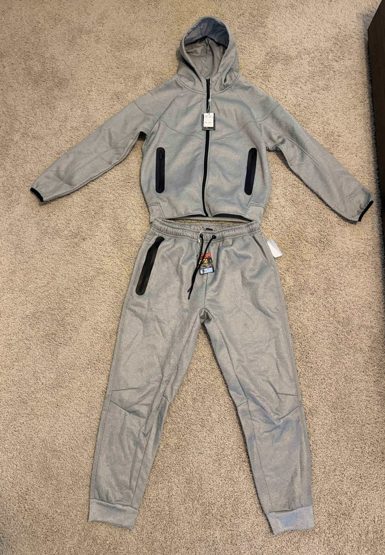 New size XL fleece jacket and pants set for boys aged 10-14