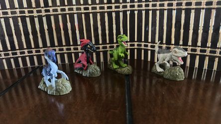 Jurassic World Mini Dinosaur Figures Set of 4