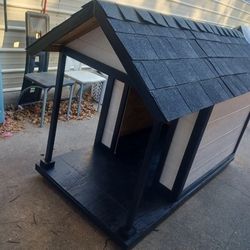 Dog House 🏠🐕🦮