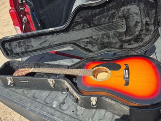 FENDER ACOUSTIC GUITAR