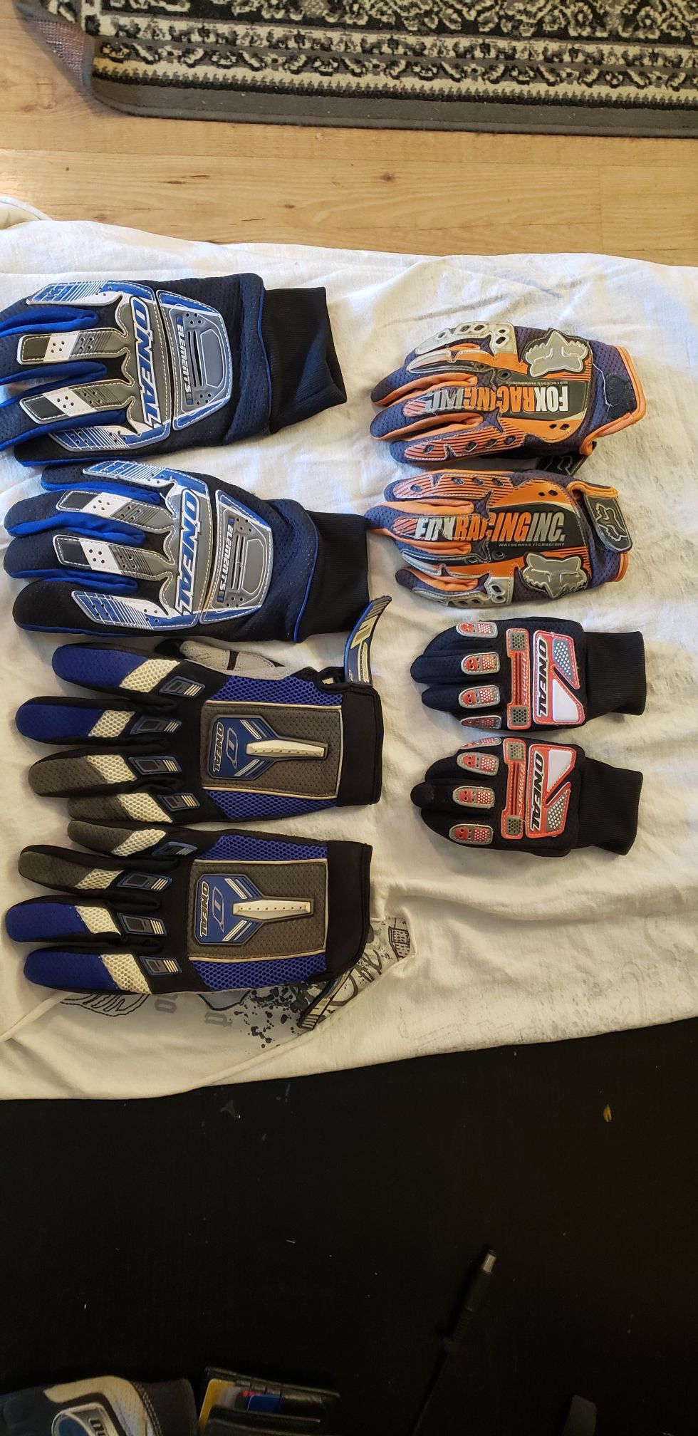 Dirt bike gloves