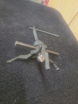Small 3-Jaw Bearing Puller Tool