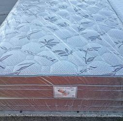 Brand New Queen Size Pilllowtop Mattress Included Box Spring .