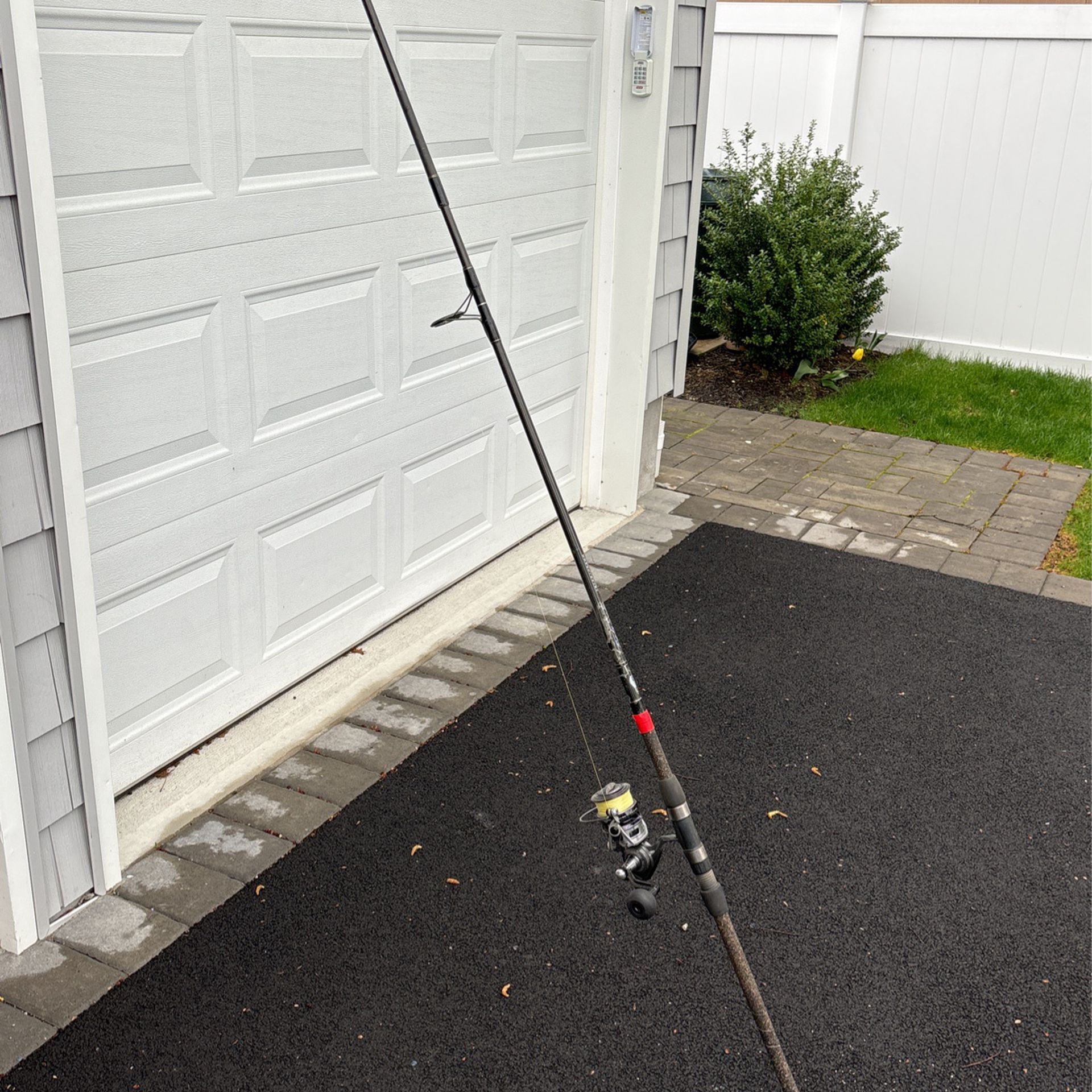 Fishing 10’ Rod And Reel Tsunami Trophy Rod And Shield 6000 Reel
