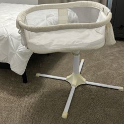 Free Bassinet 