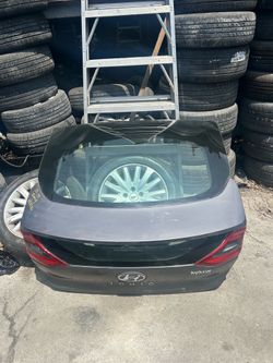 2017-2019 Hyundai Ioniq Trunk hatch back door