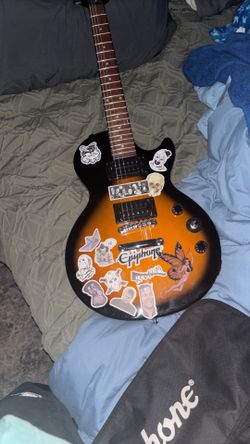 2 electric guitars