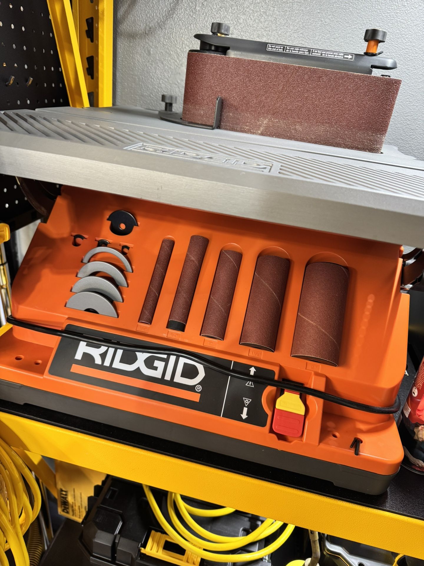 Ridgid Oscillating Belt/spindle Sander W/ Extras. New