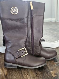 Brand new mk boots size 11