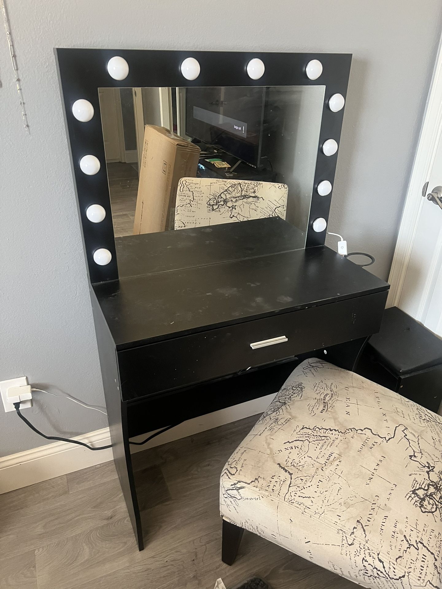 Makeup Vanity