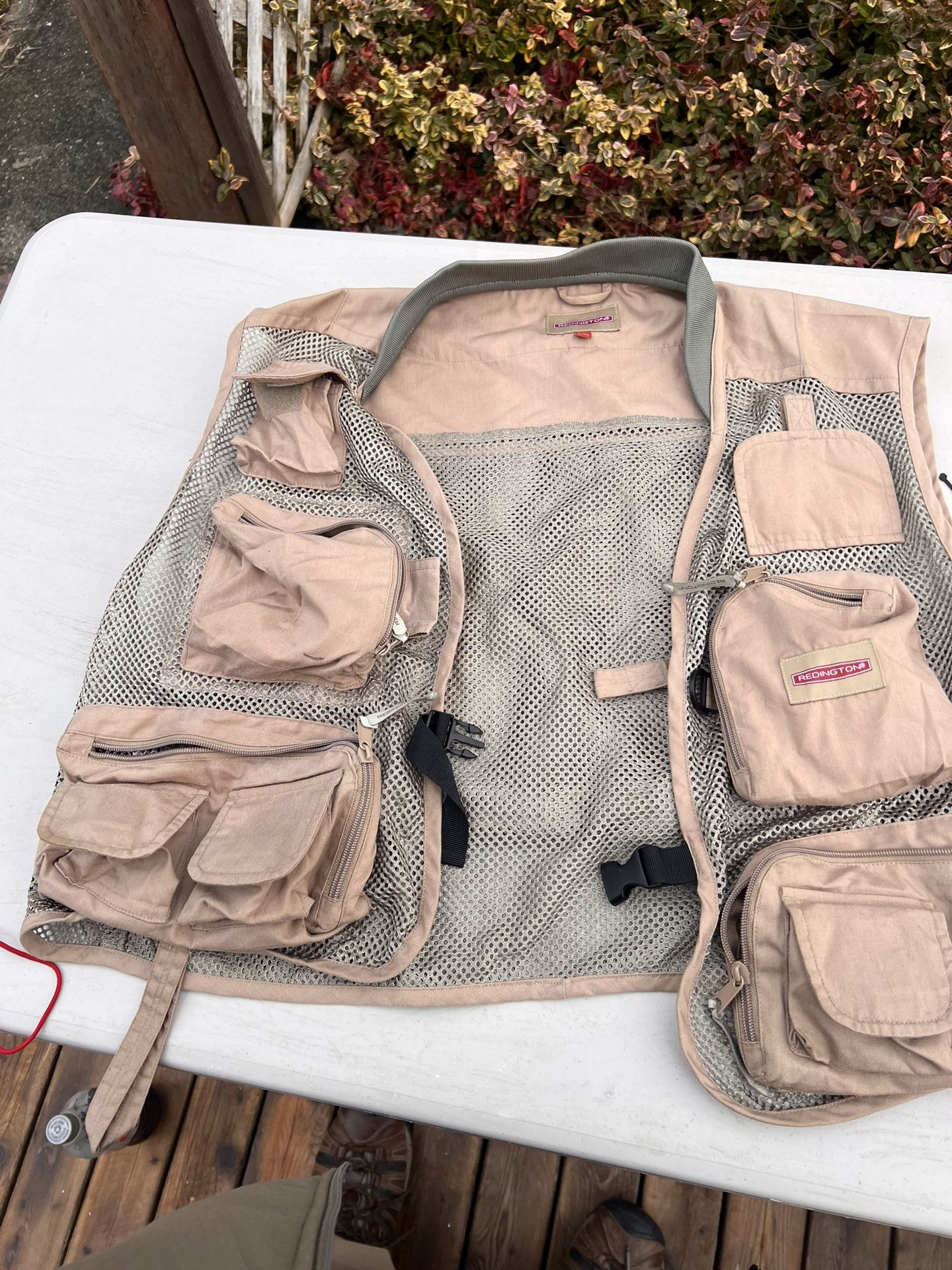 Redington XL, mesh fly fishing vest