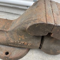 Wilton Bullet Vice 4 1/2 Inch