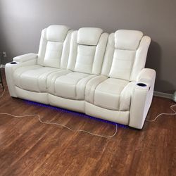White Power Reclining Sofa /couch