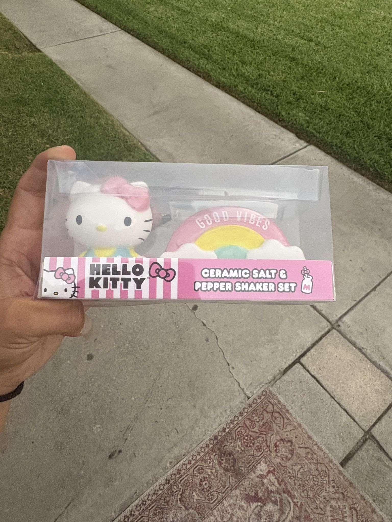 Hello Kitty Salt N Pepper Shaker