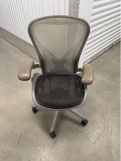 Aeron chair