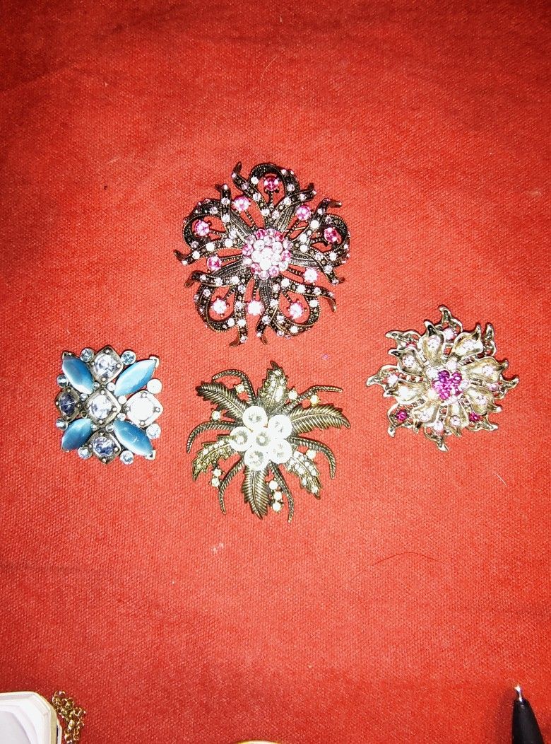 Vintage Brooches