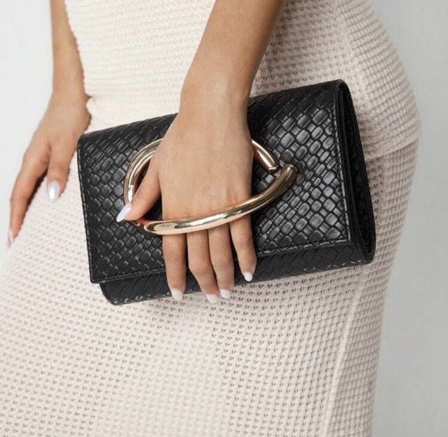 Purse. Bag. Shoulder Bag. Tote. Handbag.